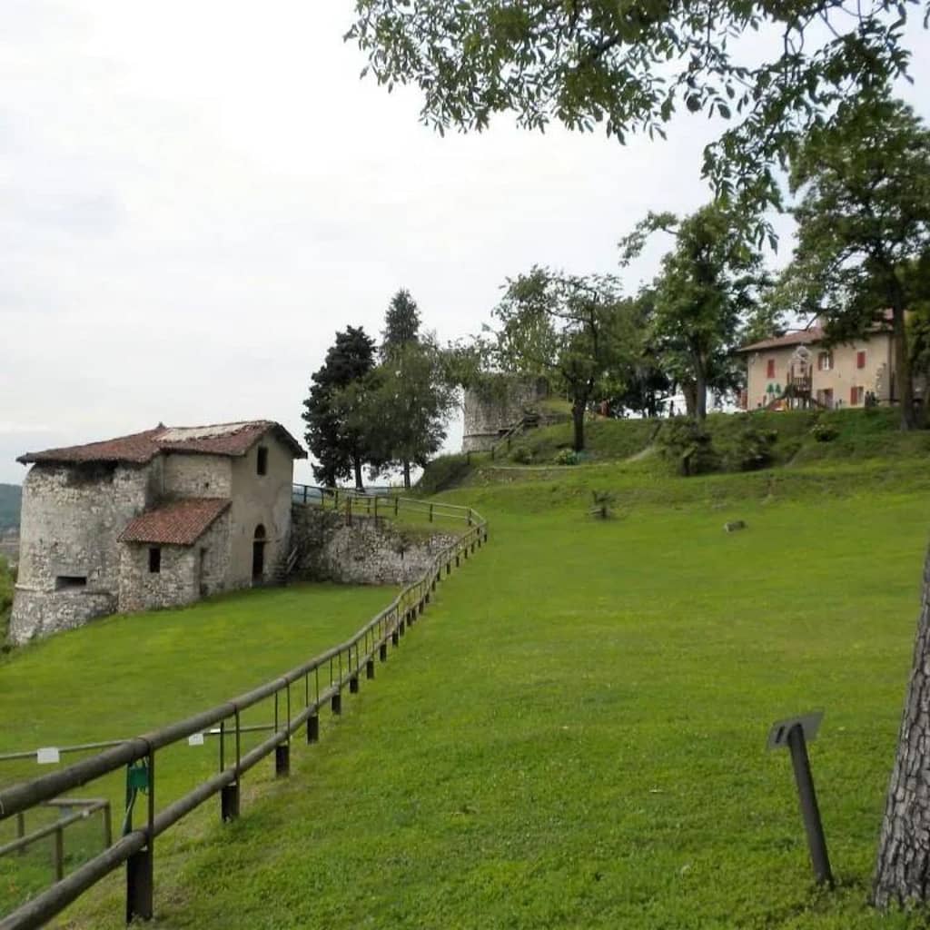 Rocca di Arona