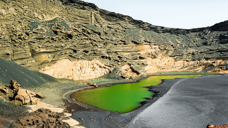 Ontdek de Magie van Lago Verde op Lanzarote: Het Groene Kratermeer van El Golfo